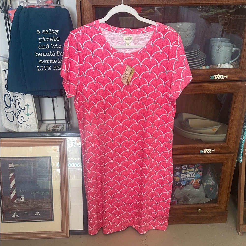 Carlton RoadPink and White Patterned Frame